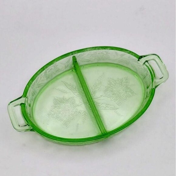 Vintage Jeannette Glass Floral Poinsettia Green Divided Oval Relish Dish Uranium - Picture 2 of 9